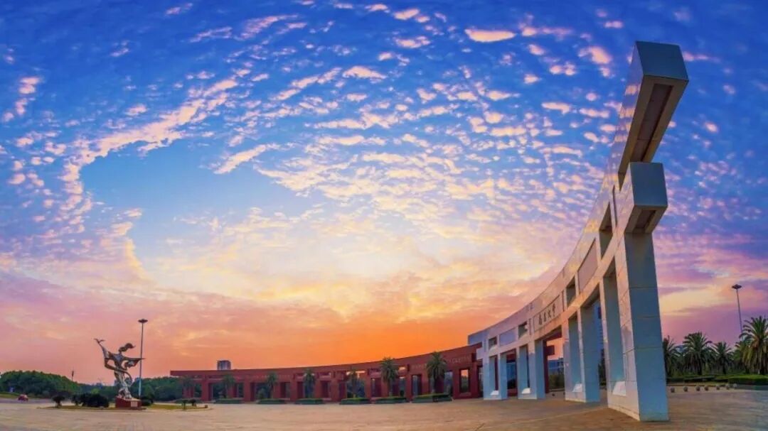 南昌大學(xué)和普瓦提埃大學(xué)國際企業(yè)管理碩士2026招生簡章